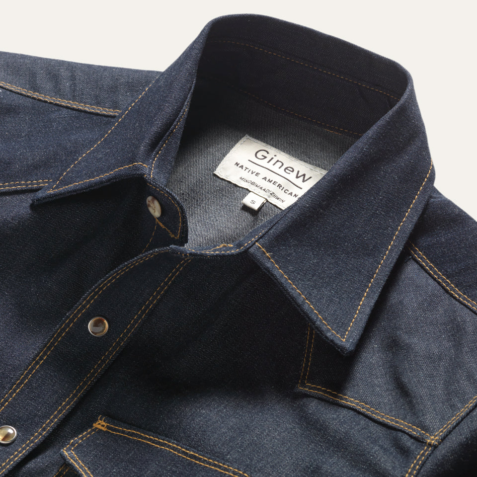 All cotton deadstock chambray western snap with faux tortoise shell snaps. Native American Ginew tag inside.