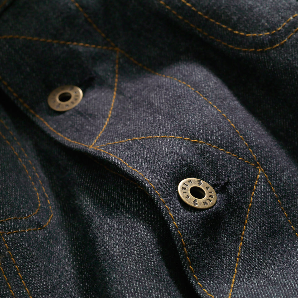 Front buttons of selvedge denim coat made by Vidialia mills and Ginew 